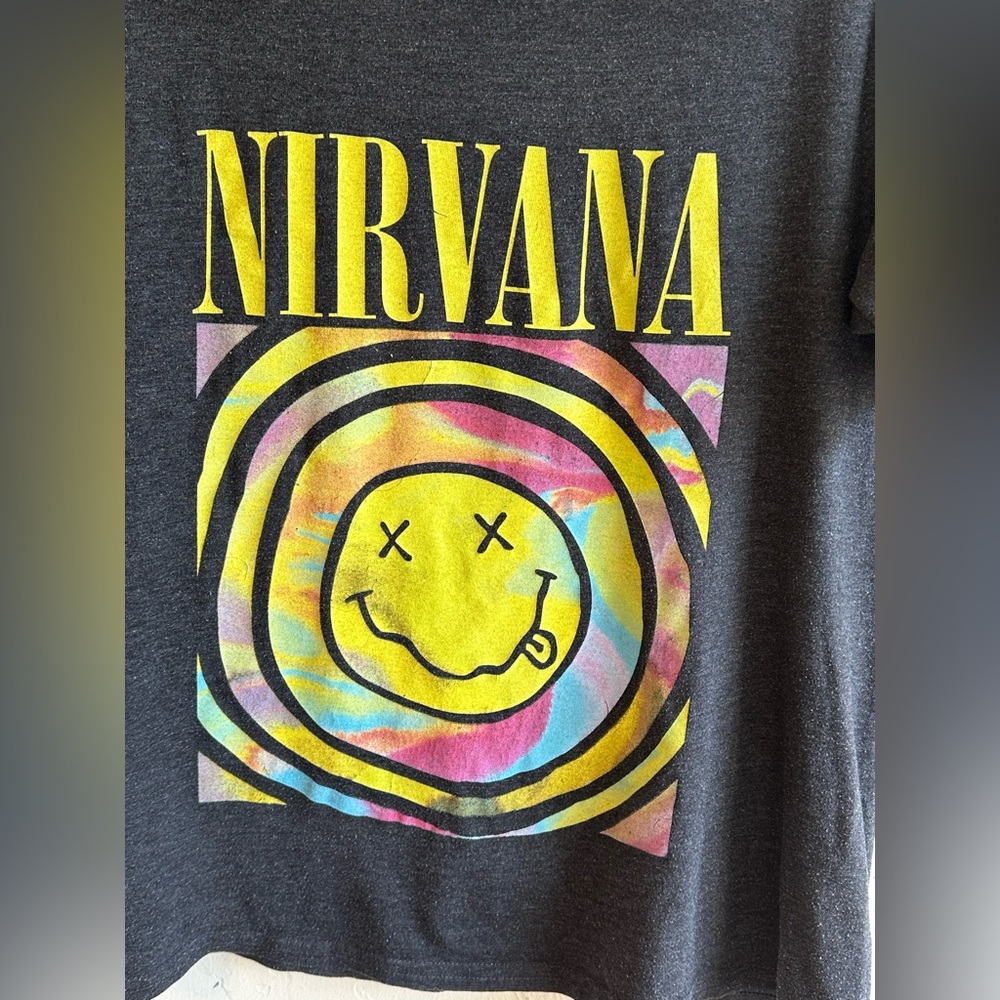 Vintage 90s Y2K Nirvana Graphic Rock Band Dark Grey Tiny Tee Sz XS - Picture 2 of 6